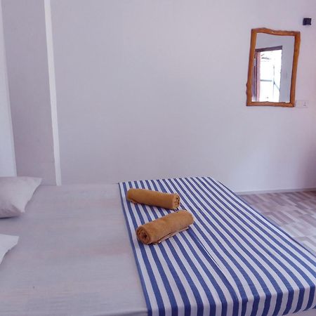 Share Safari House Udawalawe B&B 외부 사진