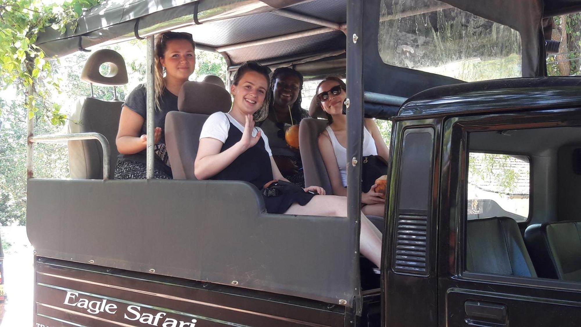 Share Safari House Udawalawe B&B 외부 사진