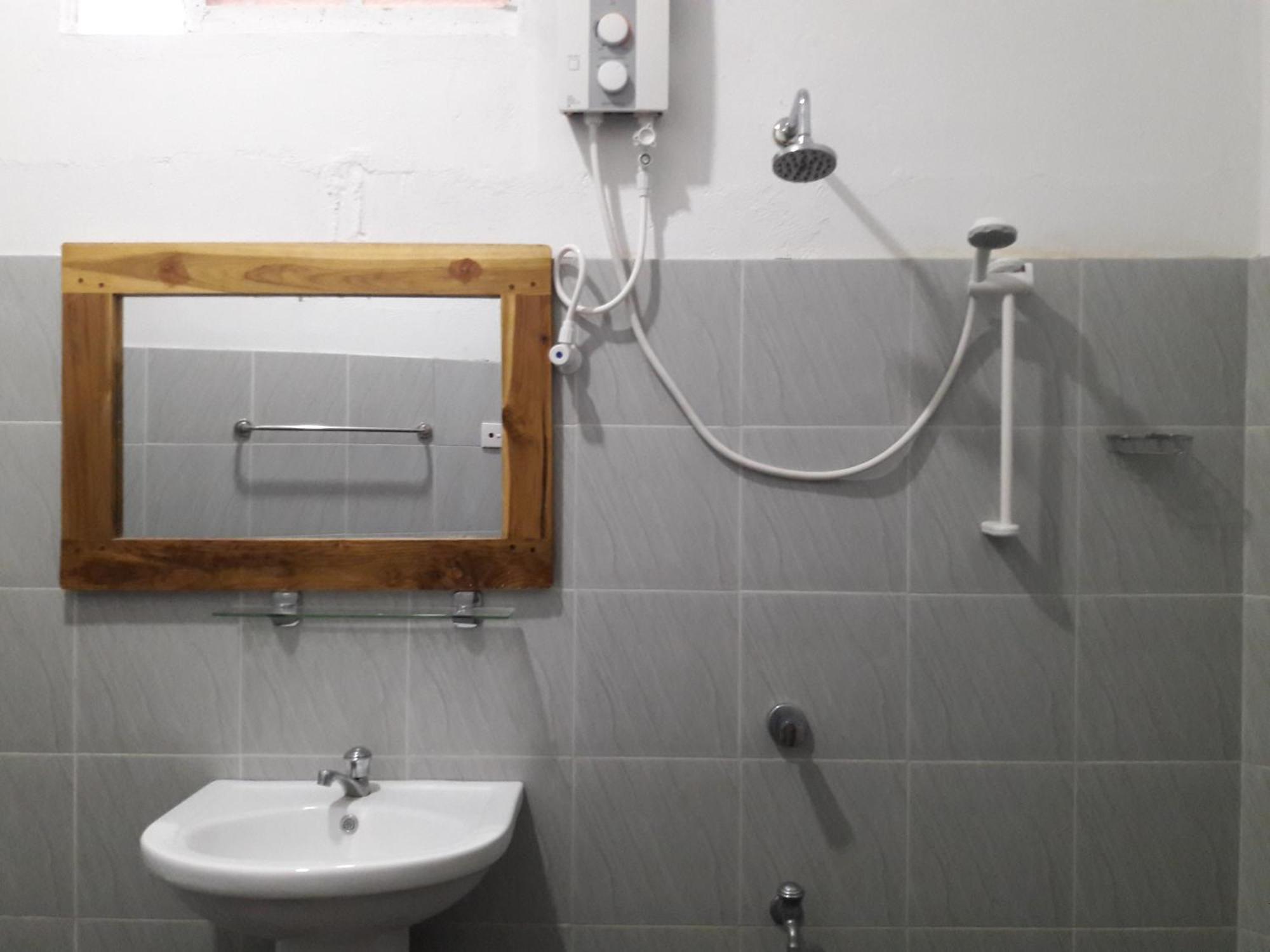 Share Safari House Udawalawe B&B 외부 사진