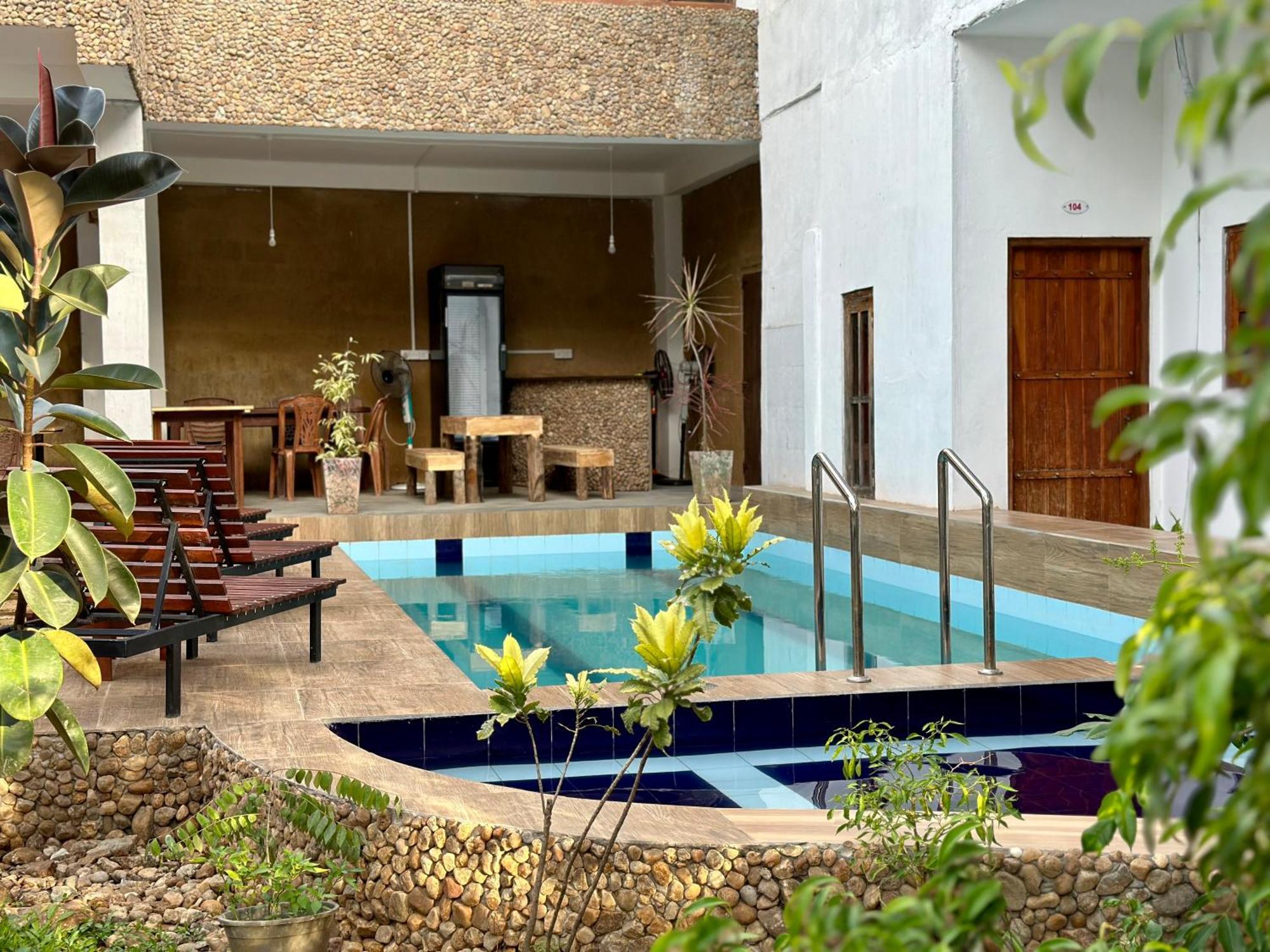 Share Safari House Udawalawe B&B 외부 사진