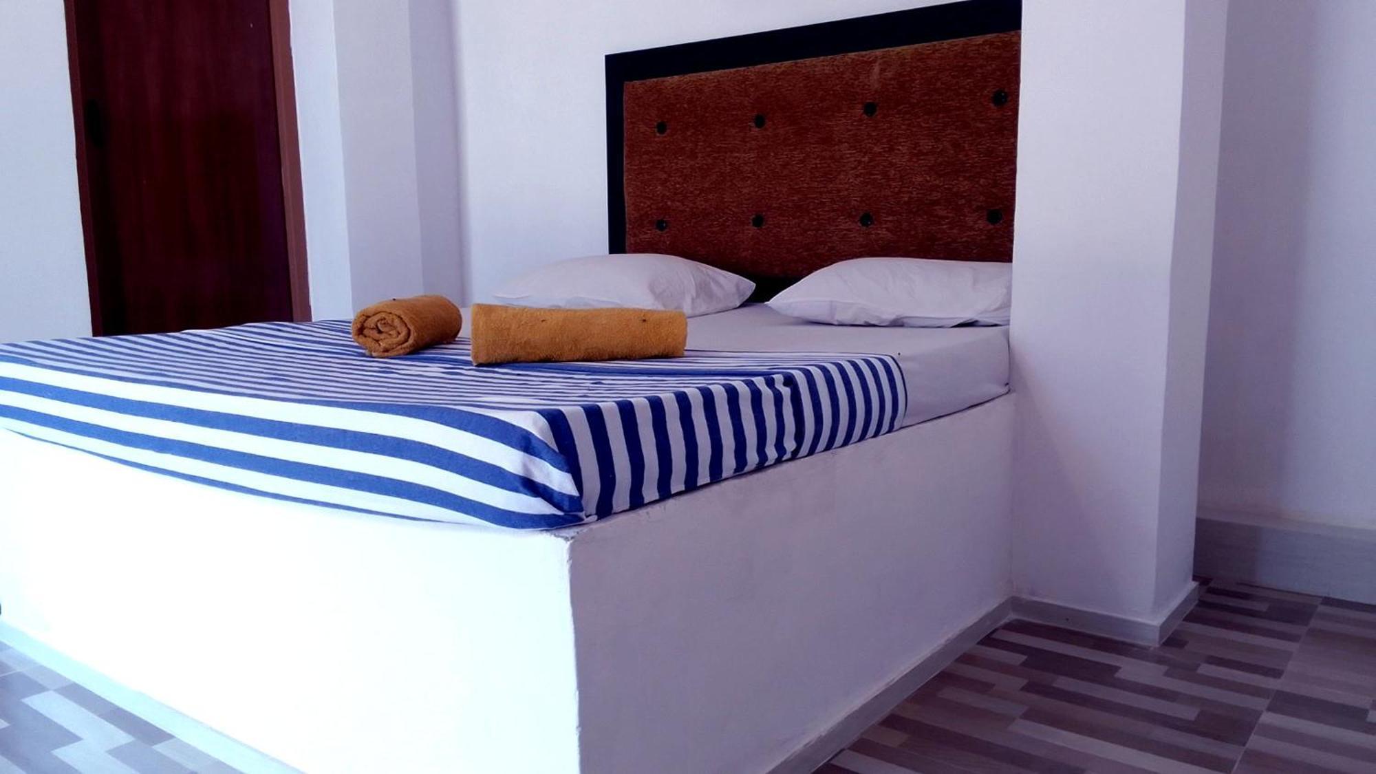 Share Safari House Udawalawe B&B 외부 사진
